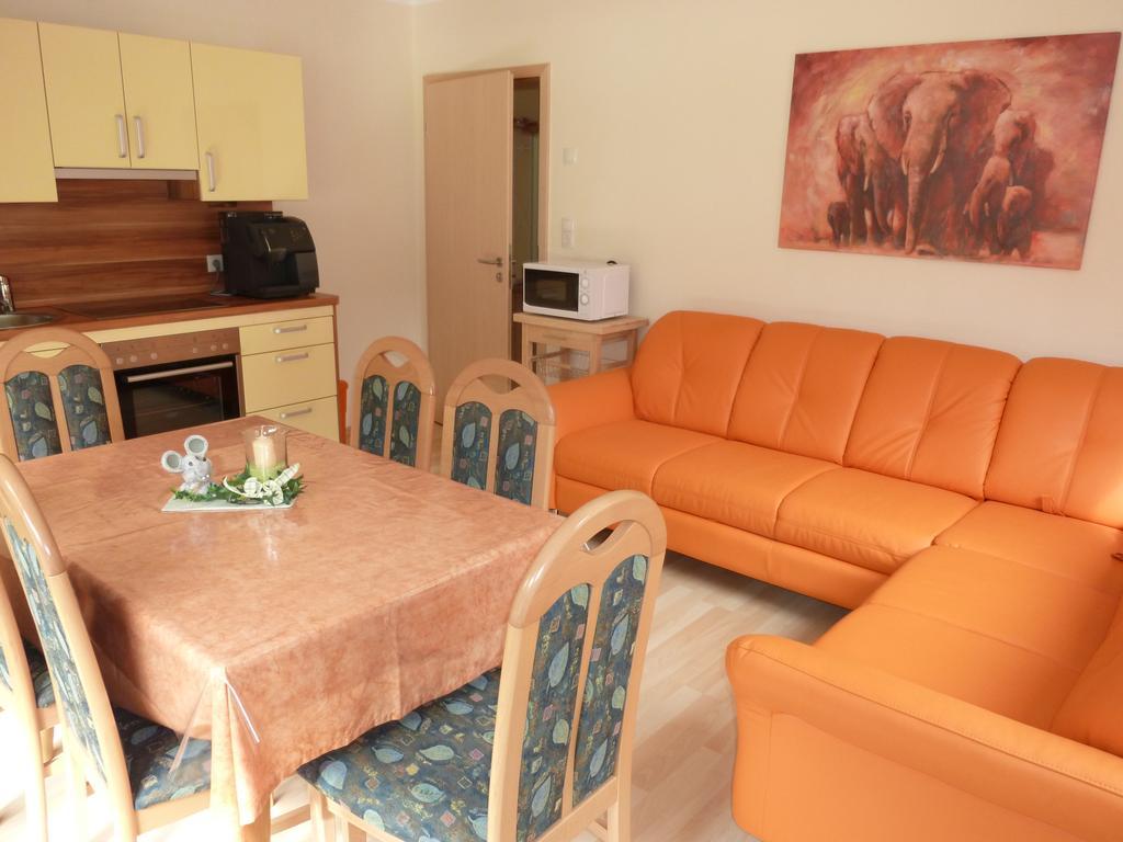Vronis Landhaus Apartments Hüttau Δωμάτιο φωτογραφία